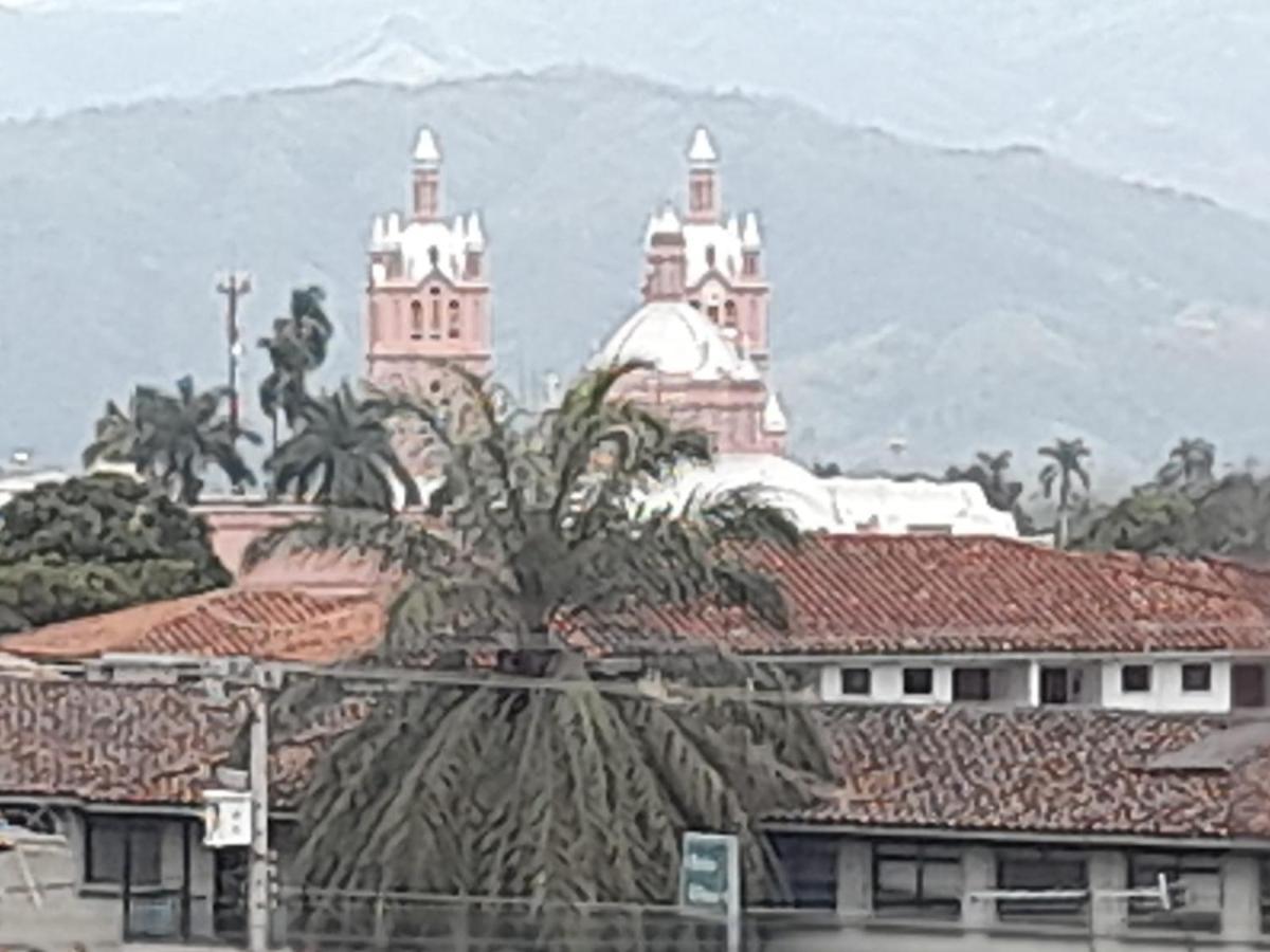 Balcones De La Rivera Apartamento Azulejo 3 布加 外观 照片