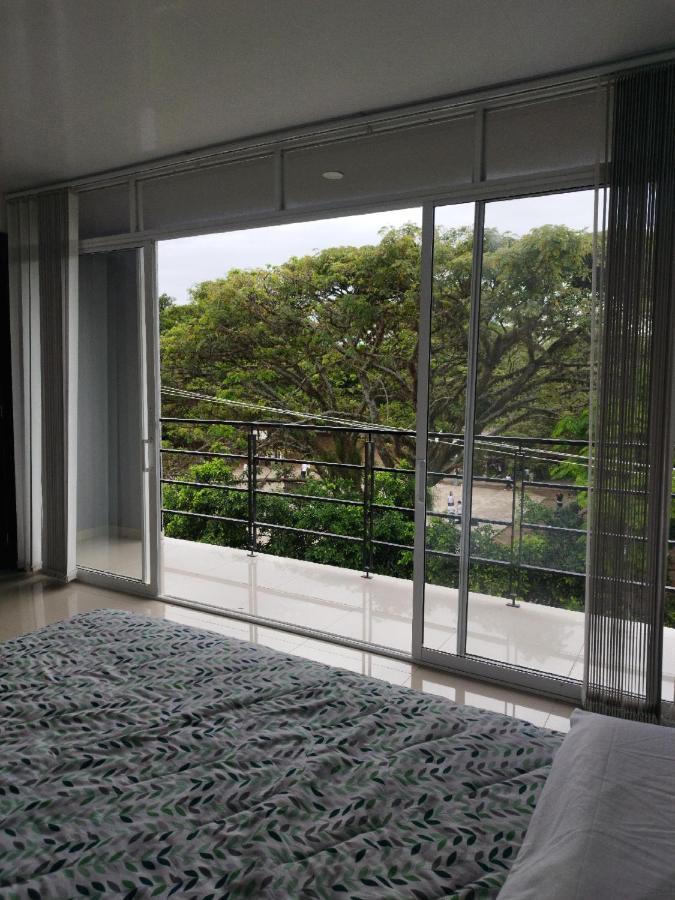 Balcones De La Rivera Apartamento Azulejo 3 布加 外观 照片