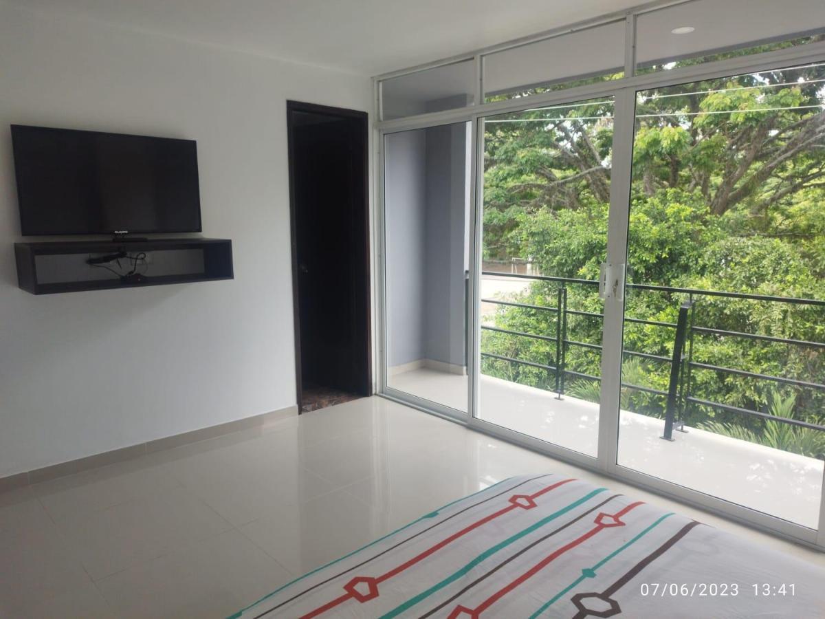 Balcones De La Rivera Apartamento Azulejo 3 布加 外观 照片
